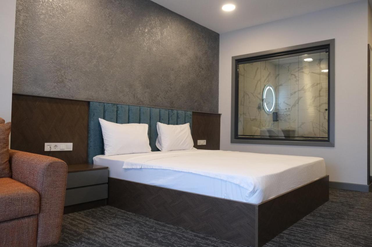 Four Reels Hotel Serdivan Quarto foto