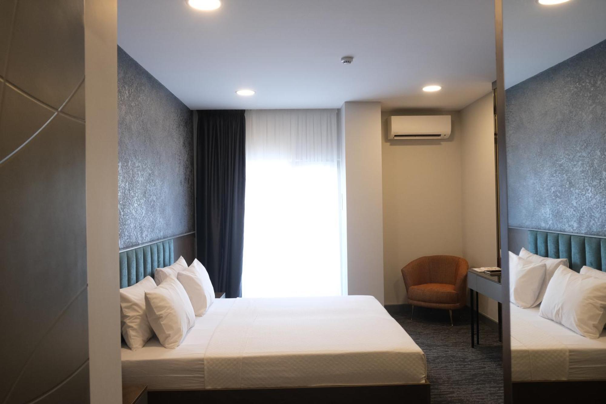 Four Reels Hotel Serdivan Quarto foto